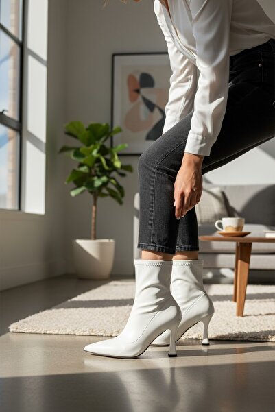 VeliKundura POPİN БІЛА ЖІНКА З ГОЛУБИМ НОСОМ ПІВЧЕРОВИЙ ЧОБІТ