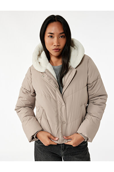 Koton Long Sleeve Buttoned Water Repellent Hooded Short Puffer Coat with Faux Fur Inside