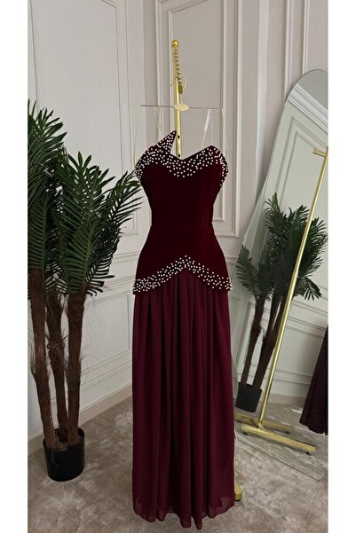 MALAZ Burgundy velvet dress adorned with pearls - timeless royal elegance 💎