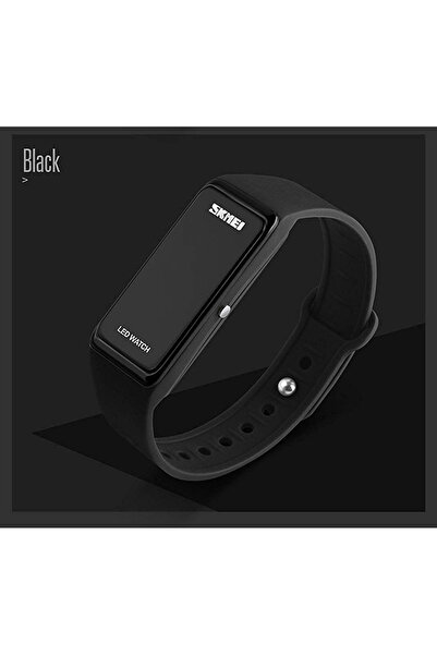 Skmei women's sports watch with digital display