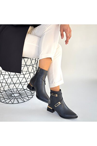 BESKAR Inay Black Leather Heeled Boots