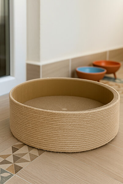 gulora Recycled Straw Cat Bed