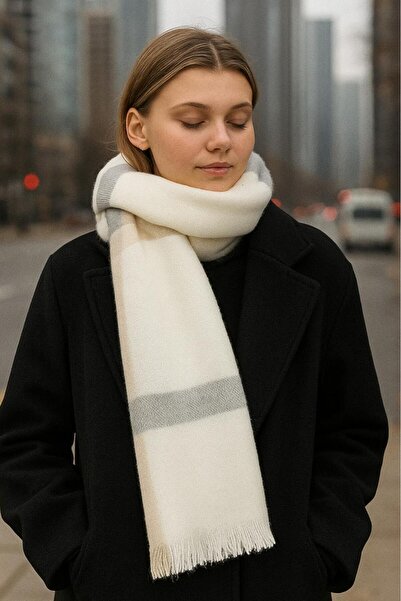 Melissa Boutique Women's Cream Gray Square Patterned Woven Puffy Shoulder Shawl Scarf