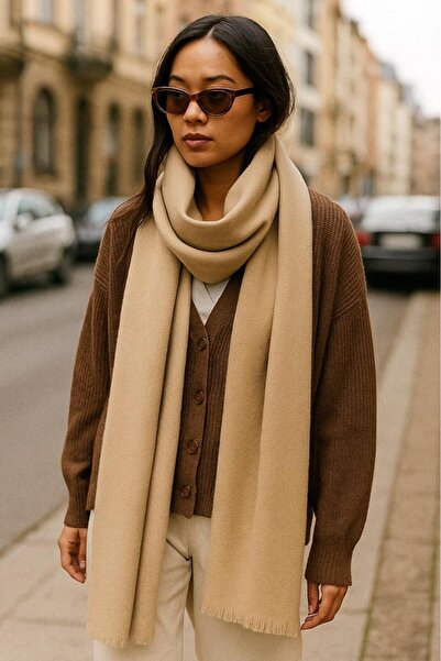 Melissa Boutique Women's Beige Woven Puffy Shoulder Shawl Scarf