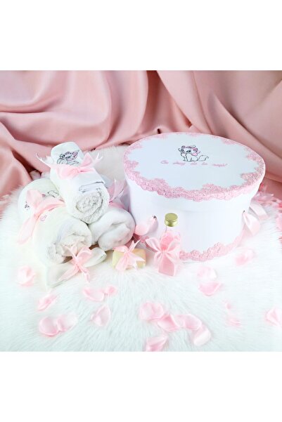 Inovius Trusou Botez cu 8 Piese Brodat, Pisica Marie, Culoare Roz - TB272