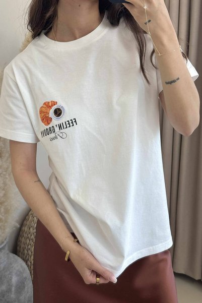 Matcha Butik Women's Croissant Printed T-Shirt Ecru