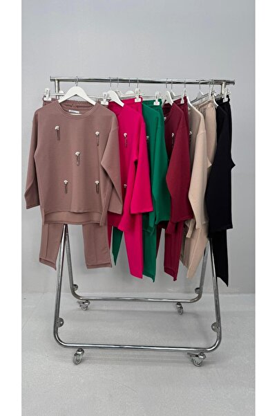 ANATOLIATEKSTILE Elegant Black Women's Set – Blouse with Decorative Applications and Tapered Pants, Office-Chic Style