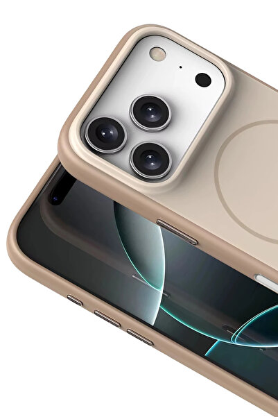 Fuchsia Apple iPhone 17 Pro Neva Magsafe Cover - Gold