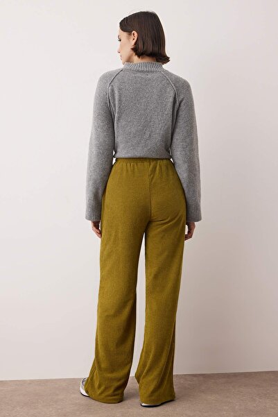 Trendyol Collection Green Premium Textured Wide Leg Knitted Trousers with Elastic Waist Twoaw26Pl00126