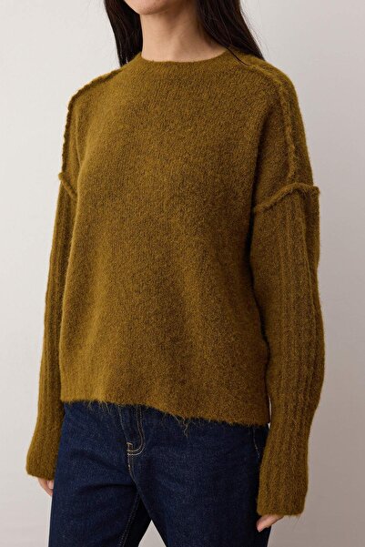 Trendyol Collection Oil Green Soft Textured Wool Wide Fit Knitwear Sweater Twoaw26Kz00274