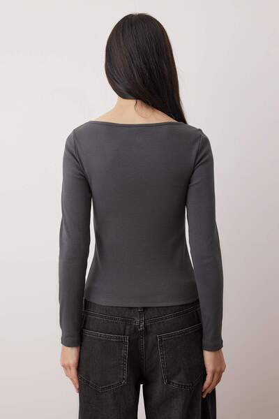 Trendyol Collection Πλεκτή μπλούζα με λεπτομέρεια με κουμπιά ανθρακί κοτλέ ελαστική κανονικού μεγέθους TWOAW25BZ00030