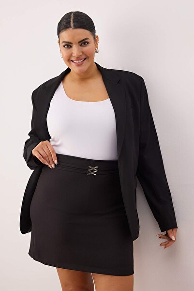 Trendyol Curve Black Belt Detailed Mini Woven Plus Size Shorts Skirt Tbbaw26Az00013