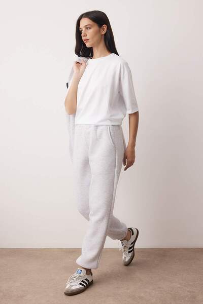 Trendyol Collection Grey 3-Piece Cotton T-Shirt Sweatpants and Stand-Up Collar Zip-Up Sweat Tracksuit Set Twoaw26Em00018