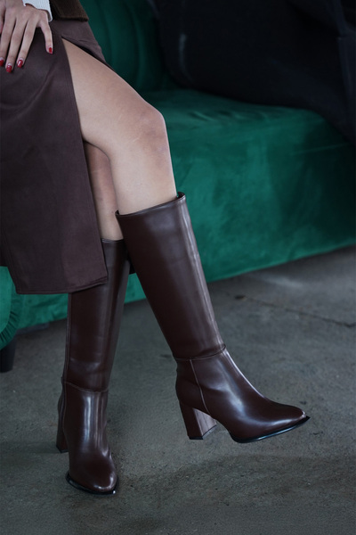 Marjin Γυναικείες μπότες με χοντρό τακούνι με φερμουάρ Lovet καφέ