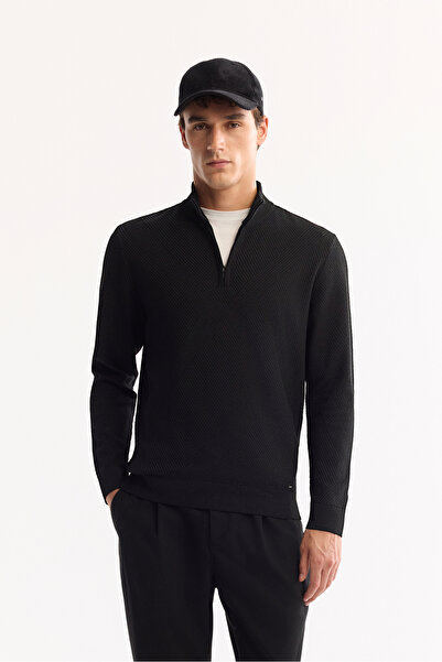 Avva Men's Black Stand Collar Zippered Textured Knitwear Regular Fit Sweater A52Y5150