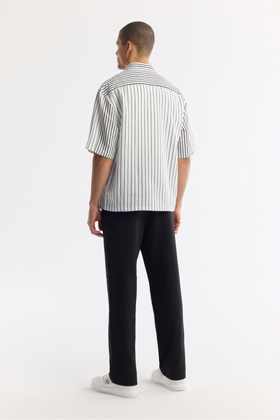 Avva Men's Black-White Classic Collar Viscose Blend Short Sleeve Boxy Fit Shirt A51Y2120