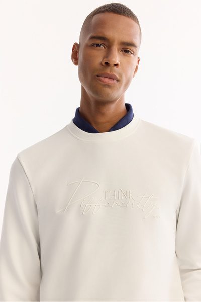 Avva Men's Ecru Crew Neck Cotton Bi-Stretch Printed Regular Fit Sweatshirt A52Y1264