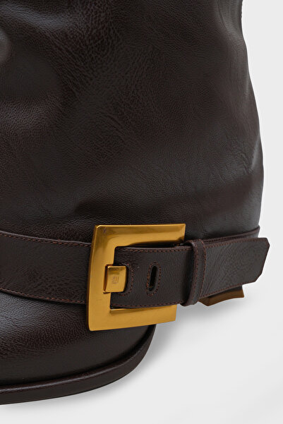 LOJO Γυναικείες μπότες με μυτερή μύτη με αγκράφα και τακούνι, καφέ Kavosa