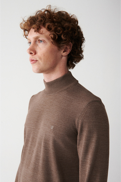 Avva Мъжки трикотажен пуловер с висока яка наполовина от норка E 005001