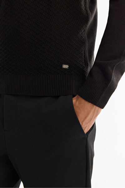 Avva Men's Black Textured Basic Sweater E 005109