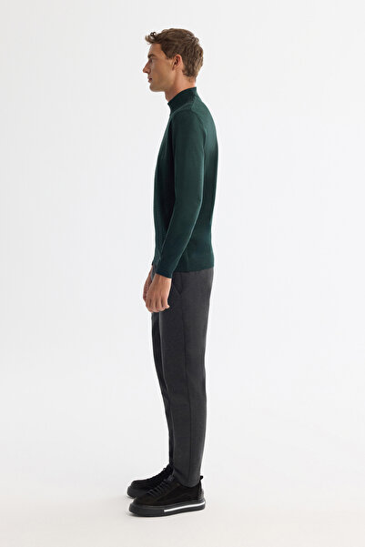 Avva Men's Green Half Turtleneck Textured Basic Sweater E005108