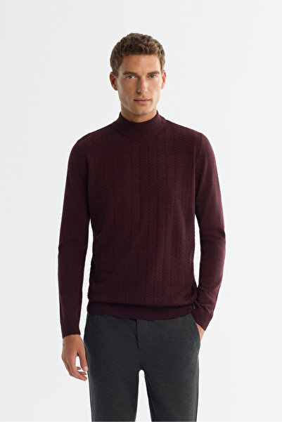Avva Men's Burgundy Half Turtleneck Textured Basic Sweater E005108