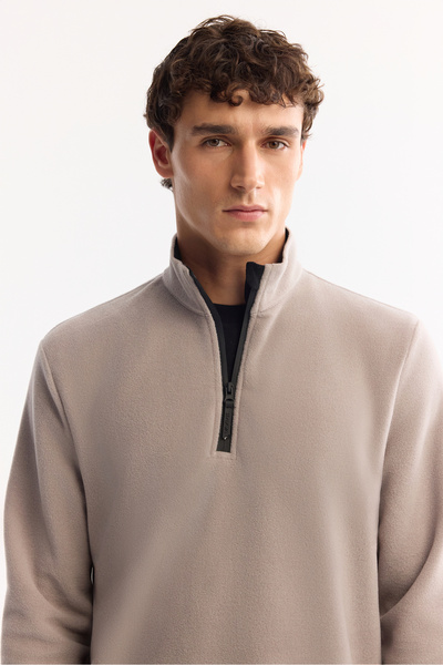 Avva Men's Gray Cold Resistant Half Zipper Stand Collar Fleece Sweatshirt E 001068
