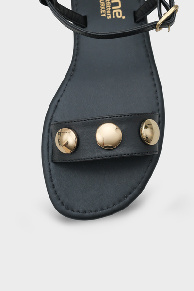 Capone Outfitters Celina Single Strap Metal Accessories Ankle Strap Flat Heeled Round Toe Women's Sandals