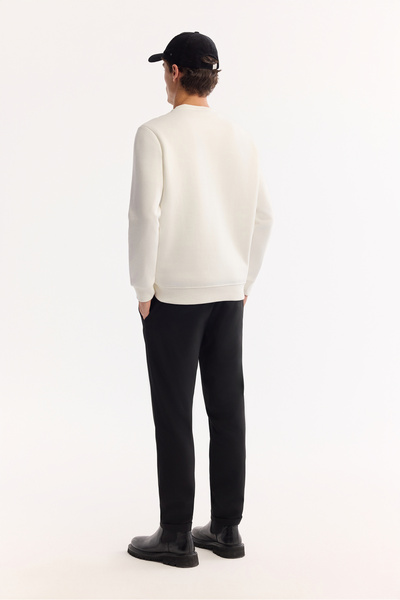 Avva Ανδρικό φούτερ B με λευκό λαιμόκοψη με 3 κλωστές 001033