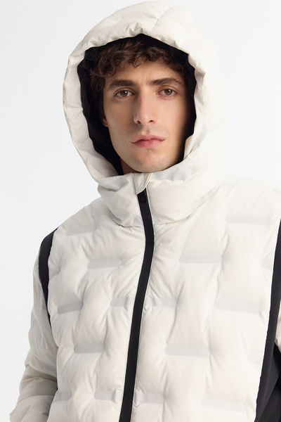 Avva Ανδρικό παλτό με λευκή κουκούλα, αδιάβροχο, αντιανεμικό, φουσκωτό Comfort Fit A42Y6105