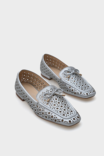Capone Outfitters Жіночі мокасини з металевим сріблом
