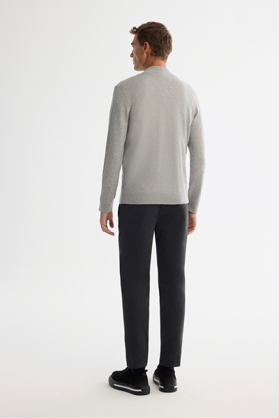 Avva Men's Gray Zippered Stand Collar Soft Touch Knitwear Regular Fit Sweater A42Y5056