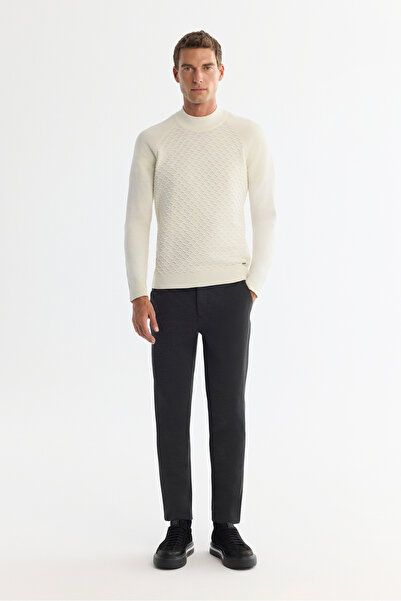 Avva Men's Ecru Half Turtleneck Soft Touch Knitwear Regular Fit Sweater A42Y5023