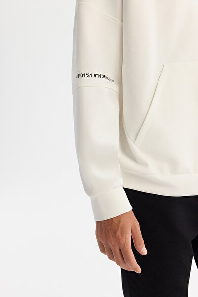 Avva Men's Ecru Hooded Cotton Printed Elastane Oversize Fit Sweatshirt A42Y1289