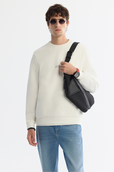 Avva Ανδρικό φούτερ με λαιμόκοψη από βαμβακερό εκρού με εμπριμέ ελαστάνη Regular Fit A42Y1313