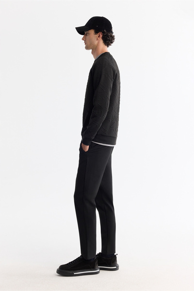 Avva Мъжка черна еластична блуза с редовна кройка и принт на яката A42Y1335