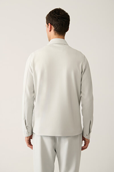 Avva Чоловіча сорочка класичного крою з діагональним коміром, двома кишенями та кришками, комфортного крою A41Y2048