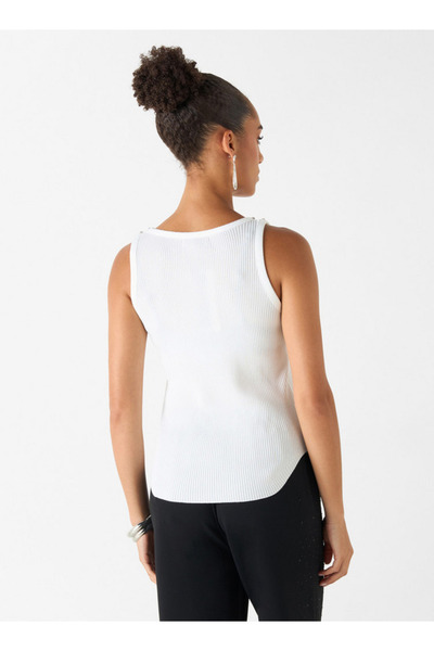 2Xtremz Embellished Sleeveless Top With Round Neck