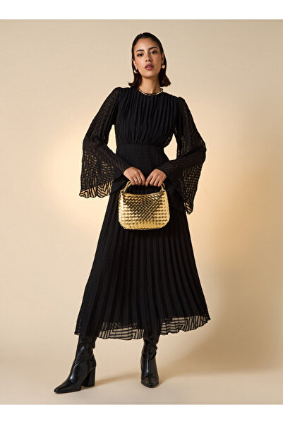 2Xtremz 2Xtremz Pleated Midi Dress with Flared Sleeves