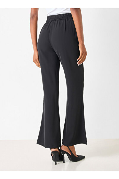 2Xtremz Solid Pants With Elasticated Waistband And Metal Accent