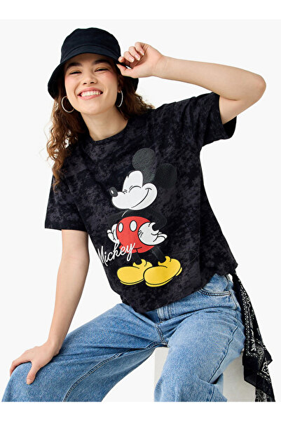 SP Characters تي شيرت بطبعة ميكي ماوس مع رقبة دائرية وأكمام قصيرة