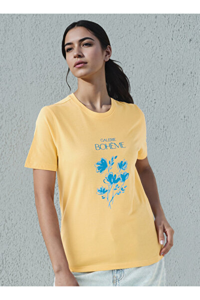 FAV تي شيرت قطني بقصّة عادية وطبعة جرافيكية