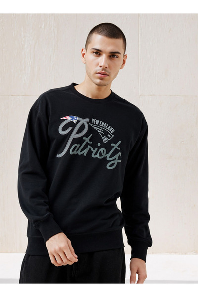 SP Characters سويت شيرت مطرز بشعار نيو إنجلاند باتريوتس