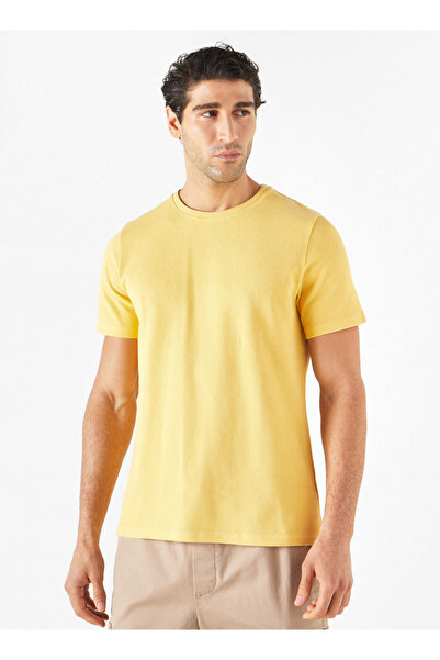 Iconic تي شيرت مزخرف برقبة دائرية وأكمام قصيرة