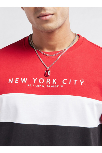 FAV Colourblock T-shirt with Crew Neck and Short Sleeves