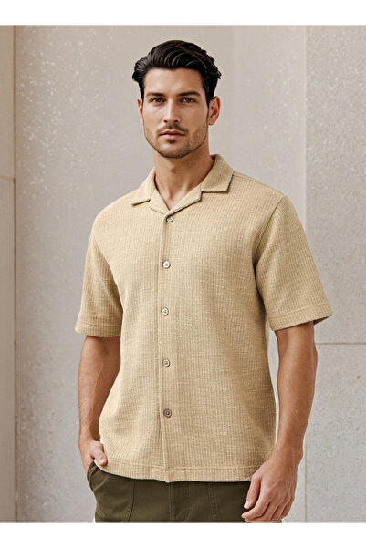 Iconic قميص منتجع بقصّة عادية ومُنسّق بنقشة قرص العسل