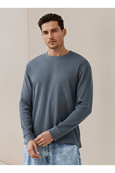 FAV تي شيرت رجالي بقصّة عادية ورقبة دائرية وأكمام طويلة ومضلعة