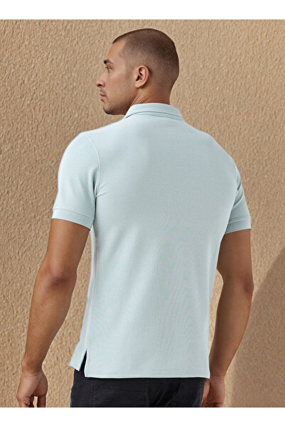 FAV Regular Fit Textured T-shirt