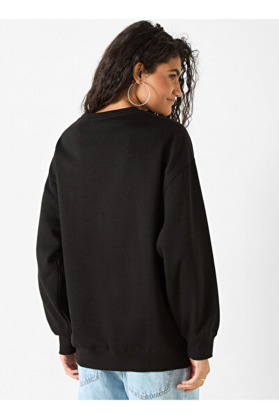 SP Characters سويت شيرت بطبعة جرافيكية من Nirvana بأكمام طويلة