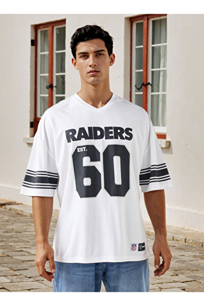 SP Characters Raiders Print V-neck T-shirt with Short Sleeves